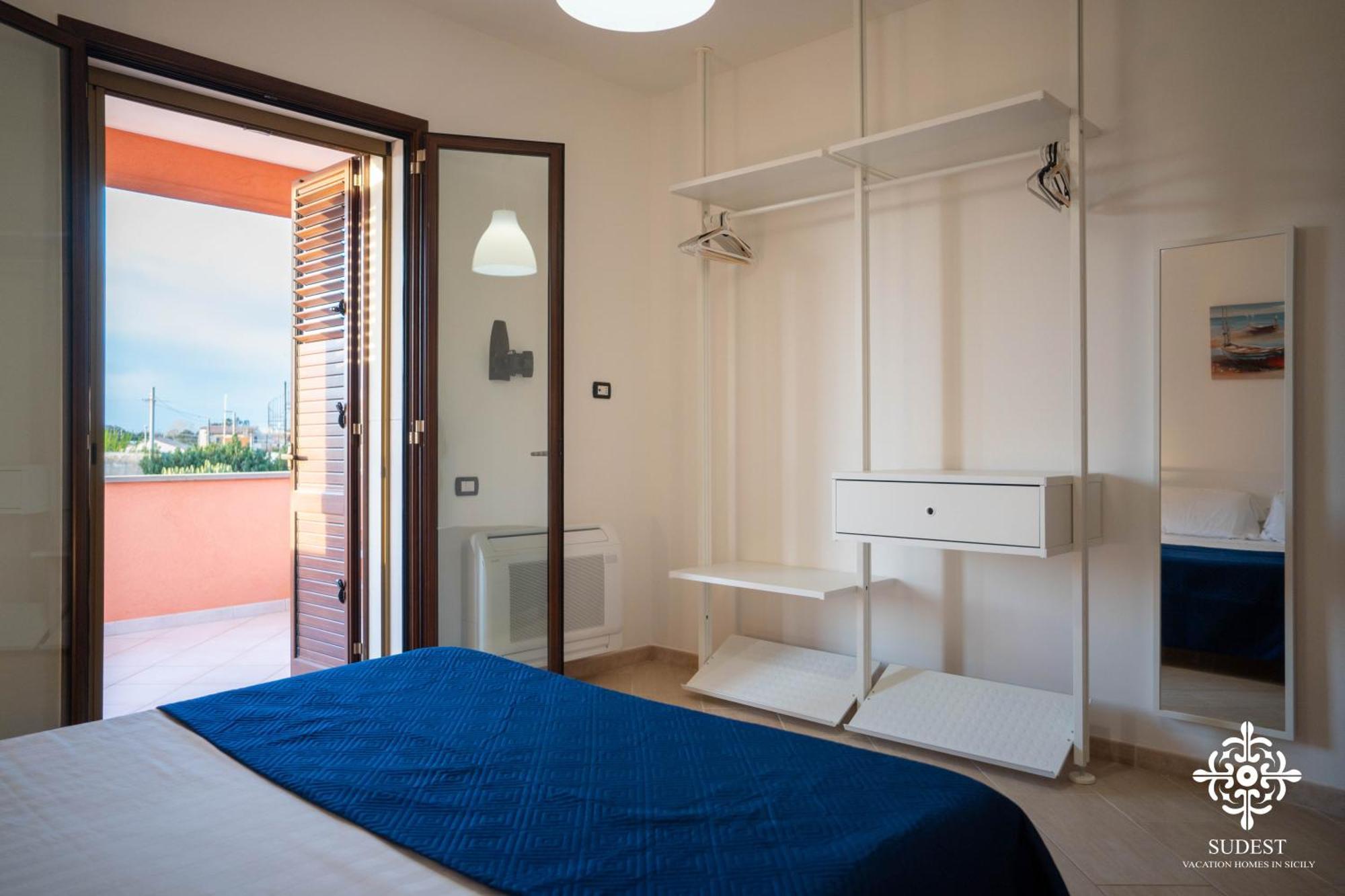 Villa Seaside - Beach Retreat With Jacuzzi Syracuse Exterior photo